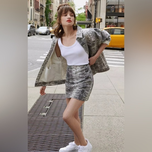 BDG Dresses & Skirts - BDG Urban Outfitters Snakeskin Mini Skirt Medium